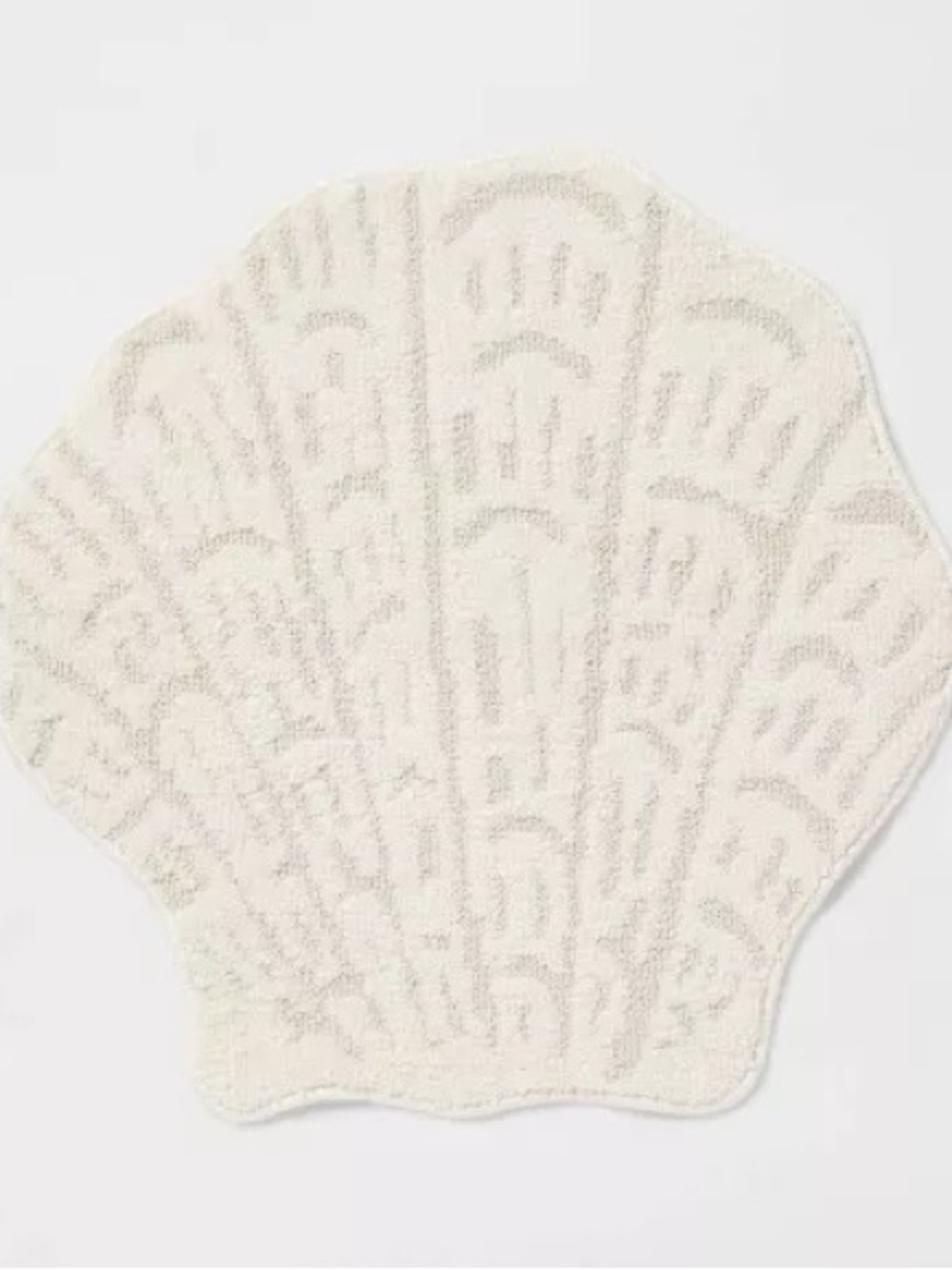 Threshold Cream Shell-Shaped Bath Mat